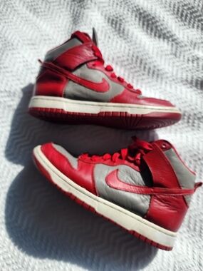 Nike Women's Retro Dunks High- Red/Gray Sz 7.5